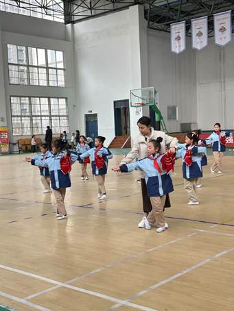 图示, 示意图

中度可信度描述已自动生成:ver1