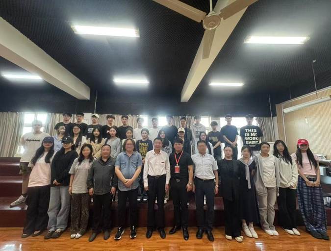 图示, 示意图

中度可信度描述已自动生成:ver1